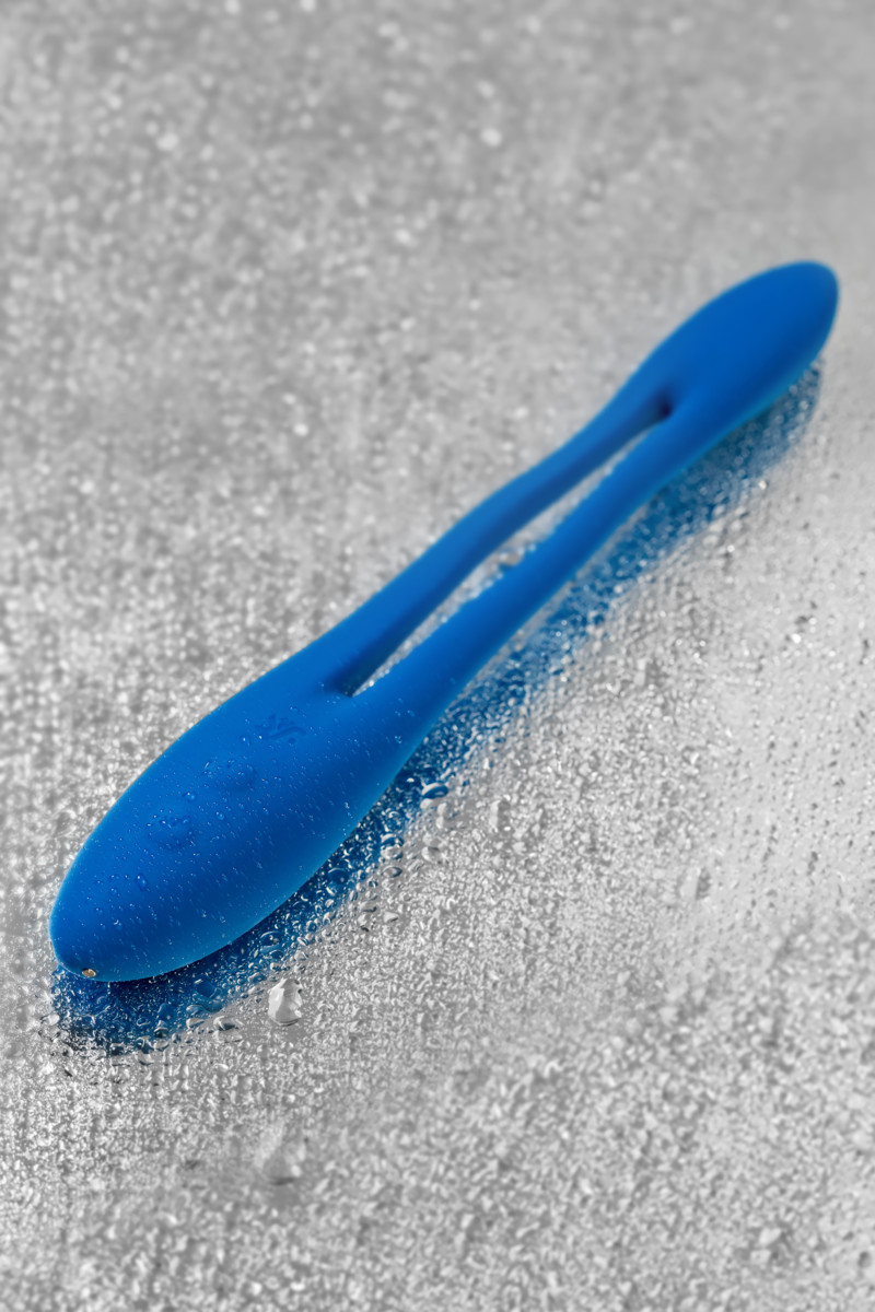 картинка Многофункциональный вибратор для пар Satisfyer Elastic Game, синий от магазина ErosMania
