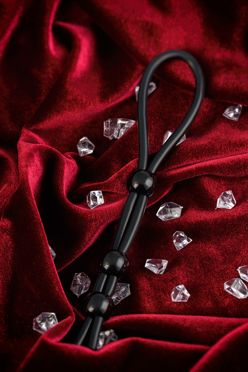 картинка Лассо на пенис A-toys by TOYFA с тремя бусинами, силикон, черное, 19,5 см от магазина ErosMania