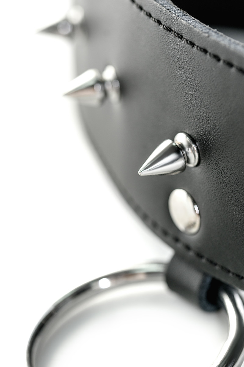 картинка Ошейник с шипами TOYFA Theatre, кожа, черный от магазина ErosMania