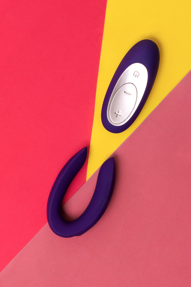 картинка Вибромассажёр для пар Satisfyer Double Partner Plus Remote от магазина ErosMania