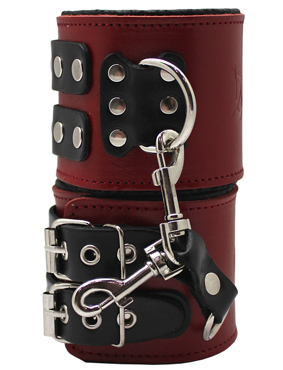 картинка Наручники широкие, на мягкой подкладке, красные, размер универсальный от магазина ErosMania