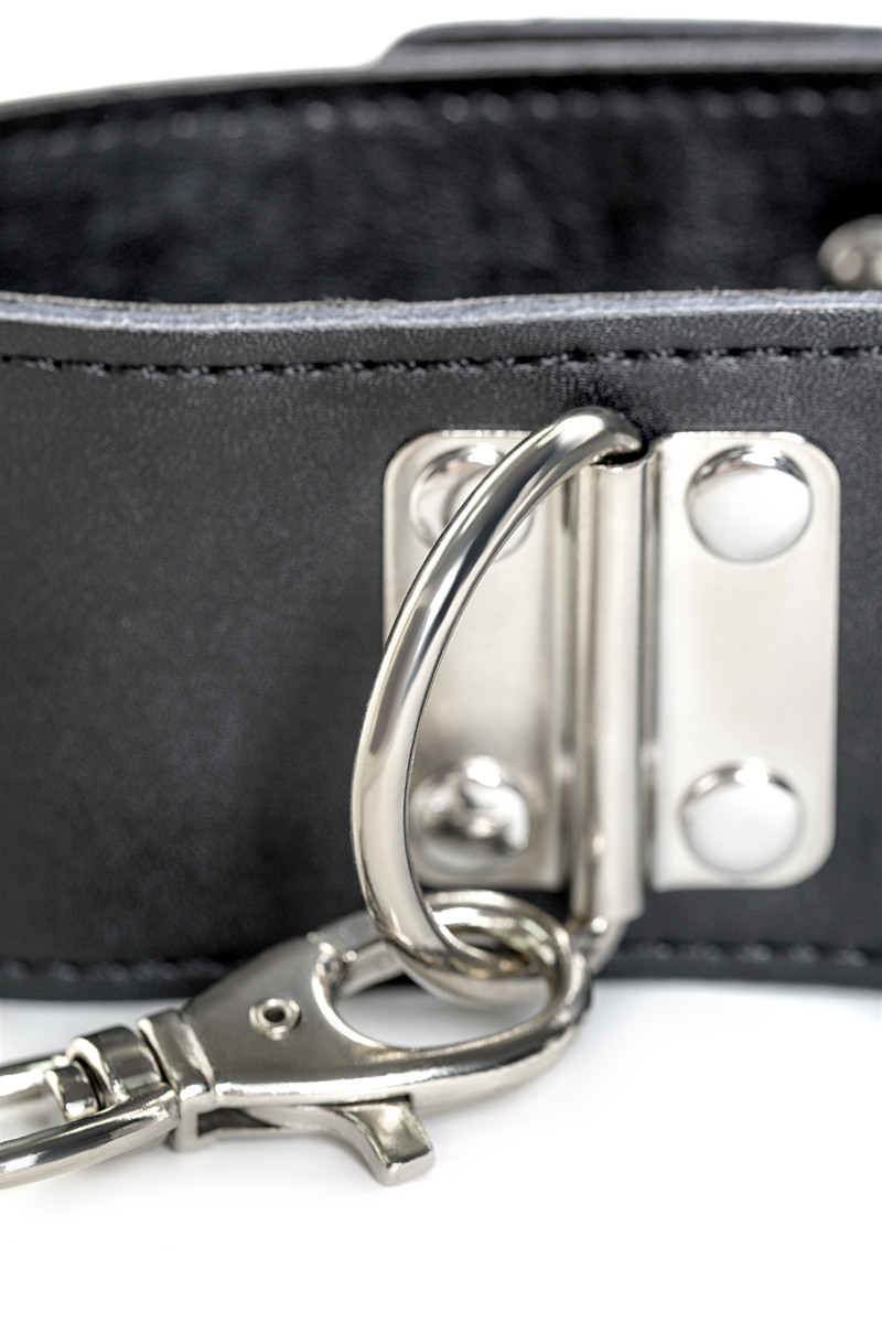 картинка Ошейник TOYFA Theatre кожаный с поводком черный от магазина ErosMania