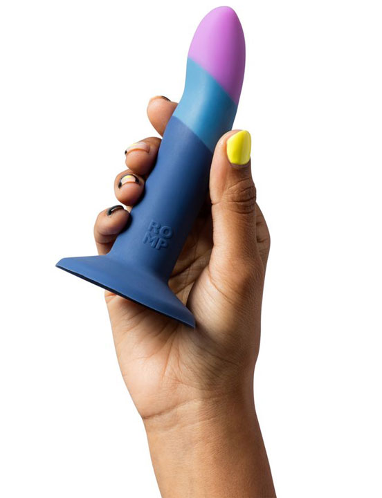 картинка Страпон Romp Piccolo Pegging Kit: фаллоимитатор + пояс от магазина ErosMania