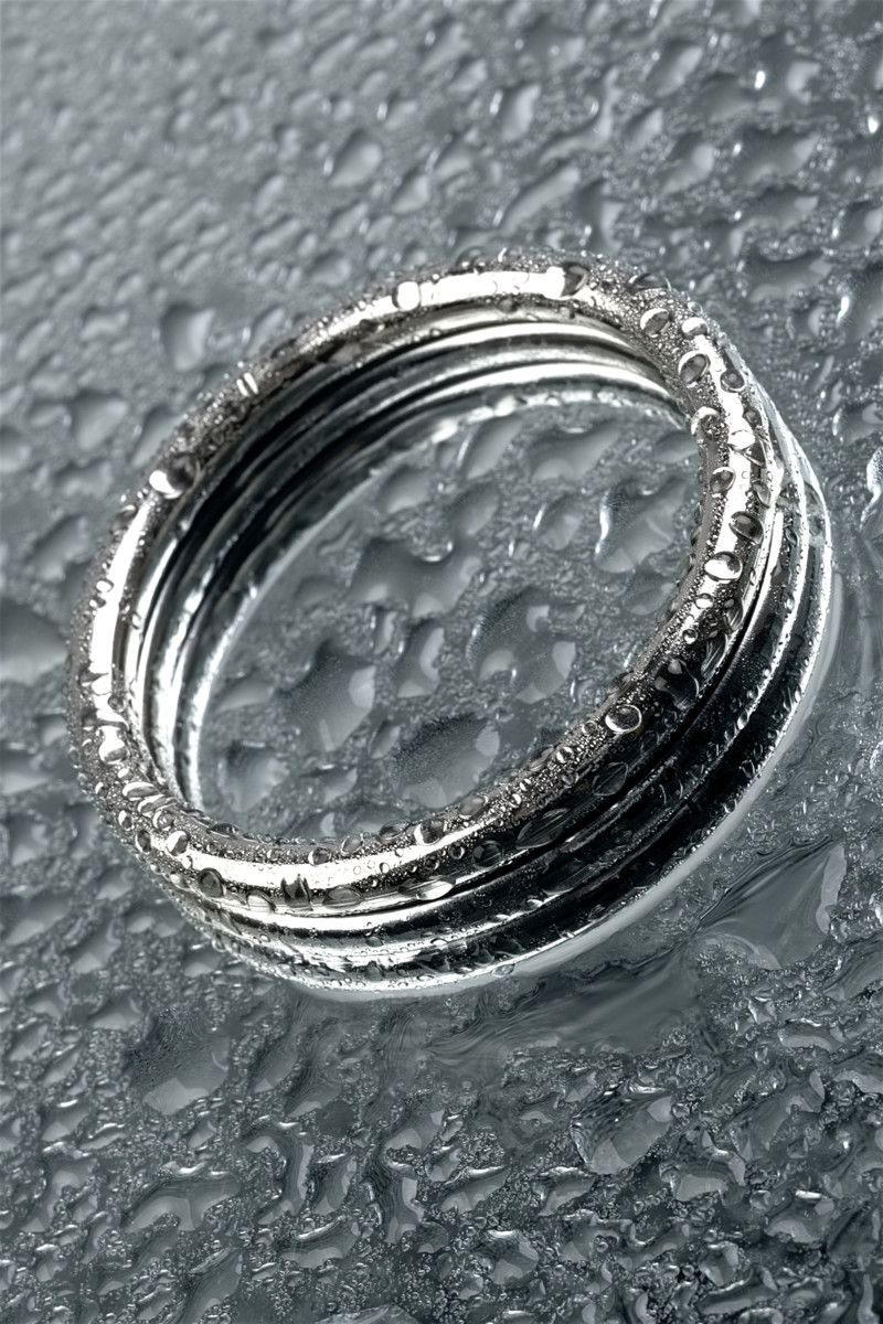 картинка Кольцо на пенис TOYFA Metal, серебряное, Ø 4,3 см от магазина ErosMania